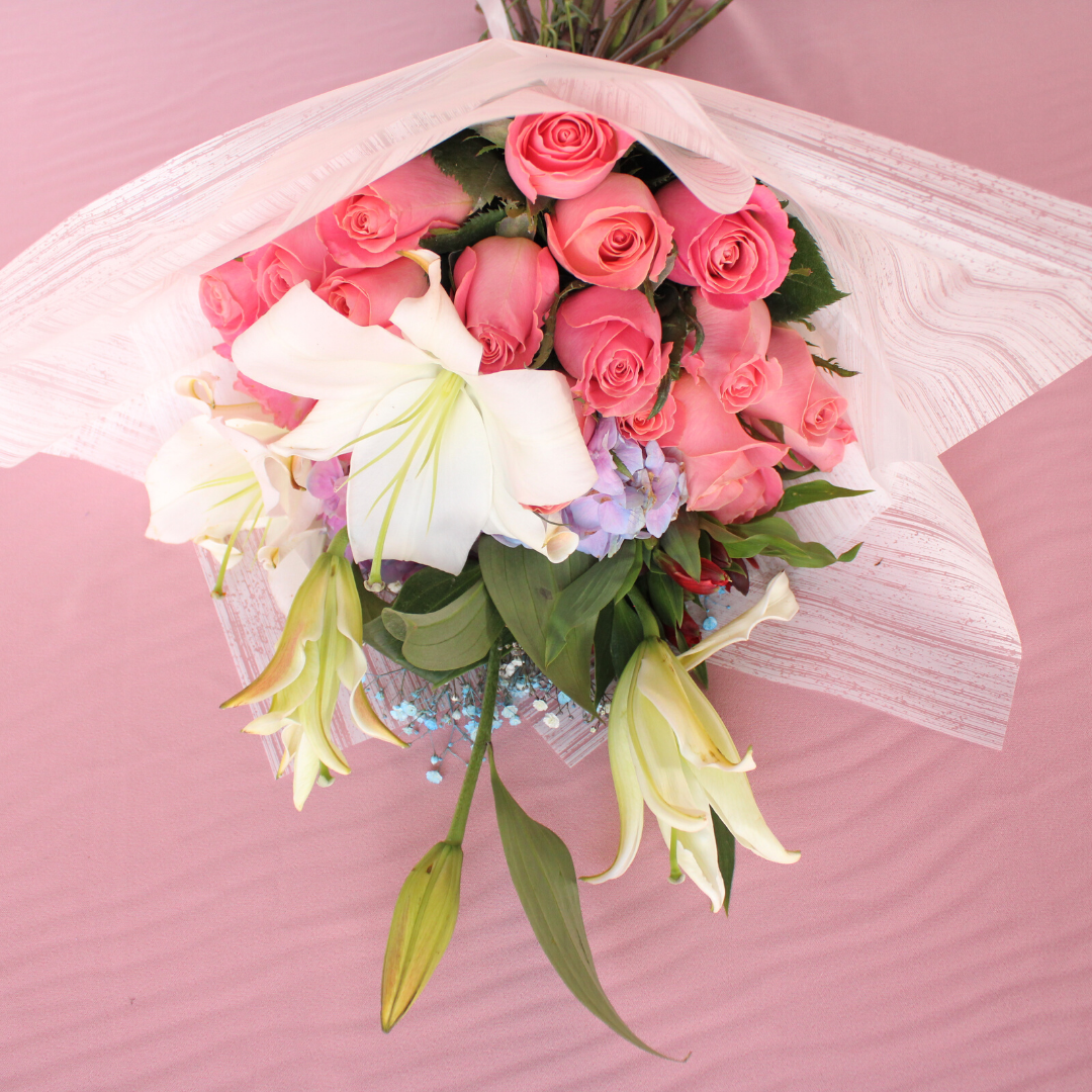 16. Bouquet Flores Mixtas Elegantes