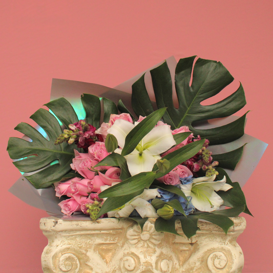 1. Bouquet Elegante Combinado