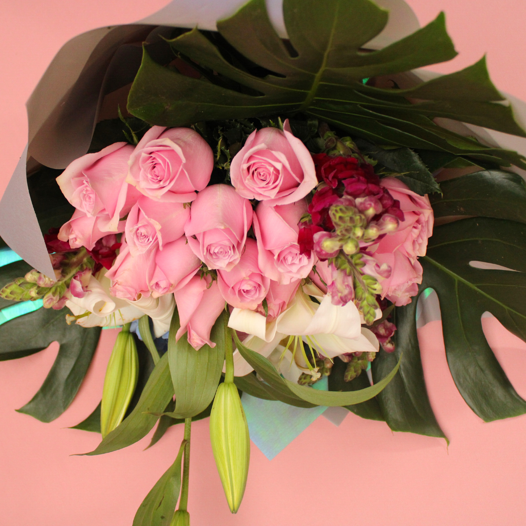 1. Bouquet Elegante Combinado