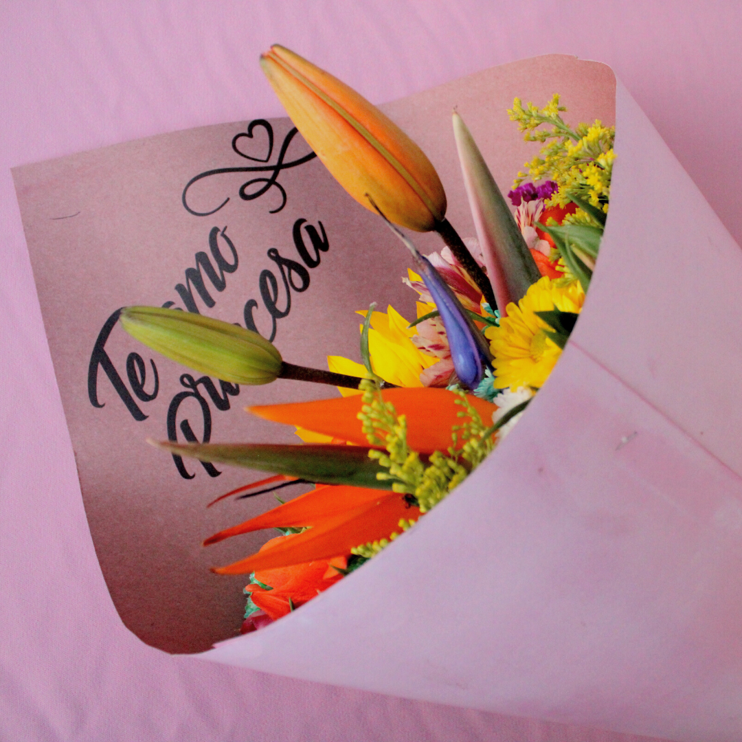 2. Bouquet de Rosas con Girasol